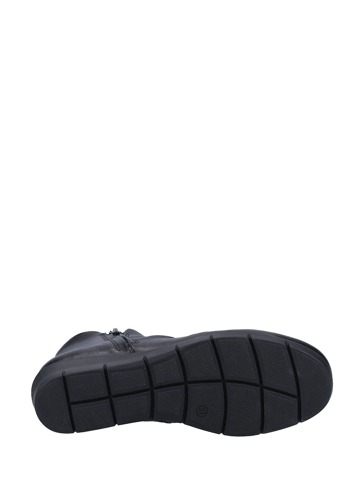 Fleet & Foster Plockton Black Ankle Boots - Image 4 of 4