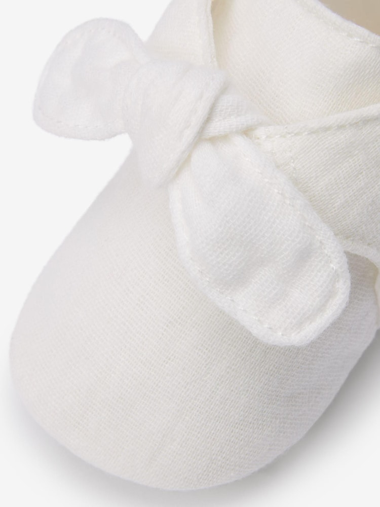 Weiß - Baby Stiefelchen (0–18 Monate) - Bild 6 von 6 Weiß - Baby Stiefelchen (0–18 Monate) - Bild 6 von 6