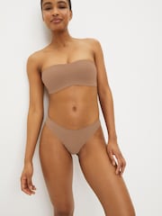 Nude - Bügelloser Bandeau-BH ohne Träger mit Muschelsaum - Bild 1 von 5