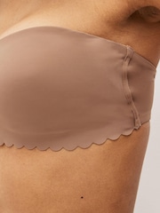 Nude - Bügelloser Bandeau-BH ohne Träger mit Muschelsaum - Bild 4 von 5
