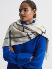 Reiss Neutral Calyn Cashmere Blend Checked Scarf - Image 3 of 4