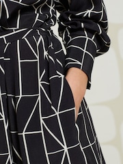 Grau - Scion Langärmeliges Midikleid mit Geo-Print, Grau - Bild 1 von 1