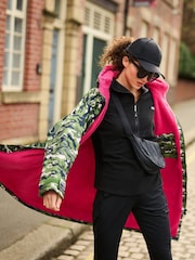 Regatta Green/White Adult Waterproof Changing Robe - Image 3 of 15