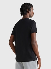 Черный - Tommy Hilfiger Slim Fit Core Stretch Crew Neck T-Shirt - Image 2 of 4