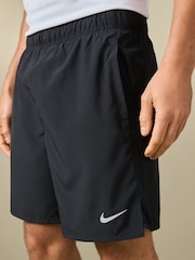 Czarny - 7 cale - Nike Challenger Dri-FIT 7 inch Briefs Lined Running Shorts - Image 6 of 7