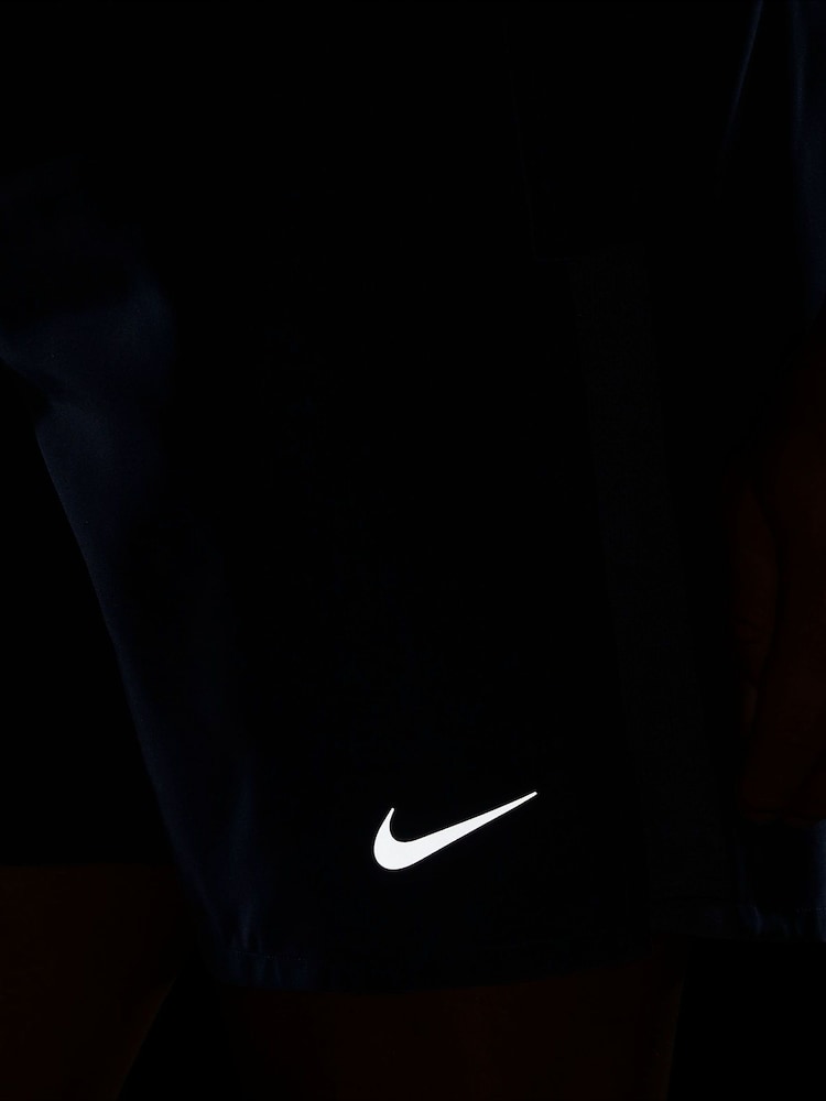 Nike Obsidian 7 Inch Challenger Dri-FIT 7 Inch Briefs Lined Running Shorts - Image 12 of 12