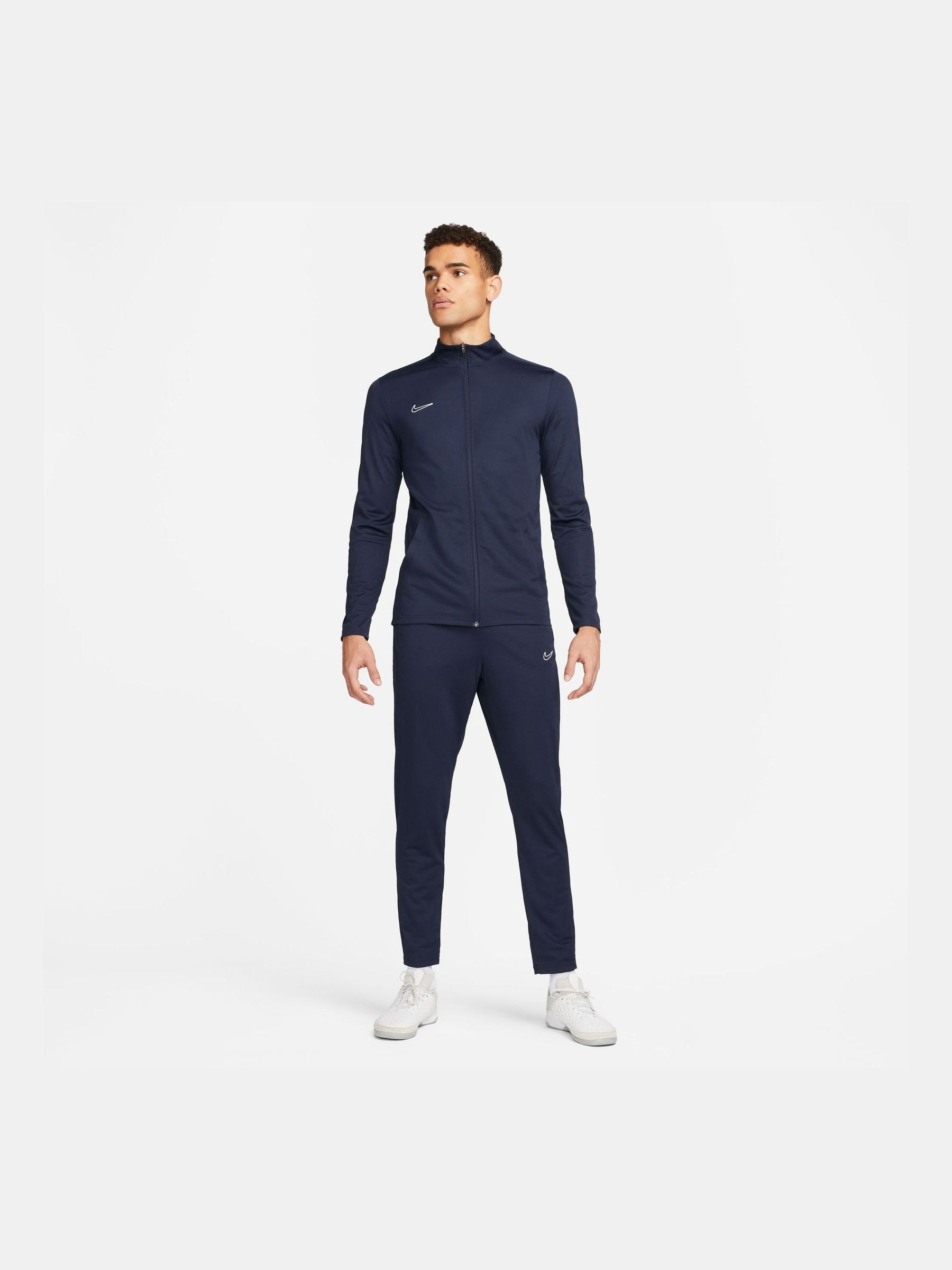 Nike tracksuit in navy outlet