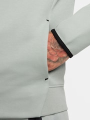Grün - Nike Tech Fleece-Kapuzensweatshirt - Bild 7 von 10