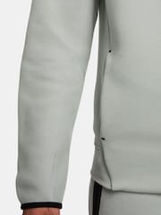 Grün - Nike Tech Fleece-Kapuzensweatshirt - Bild 8 von 10