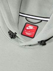 Grün - Nike Tech Fleece-Kapuzensweatshirt - Bild 9 von 10