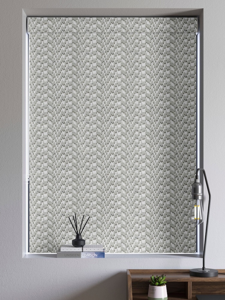 Green Toro Made To Measure Roman Blind - Image 5 of 5