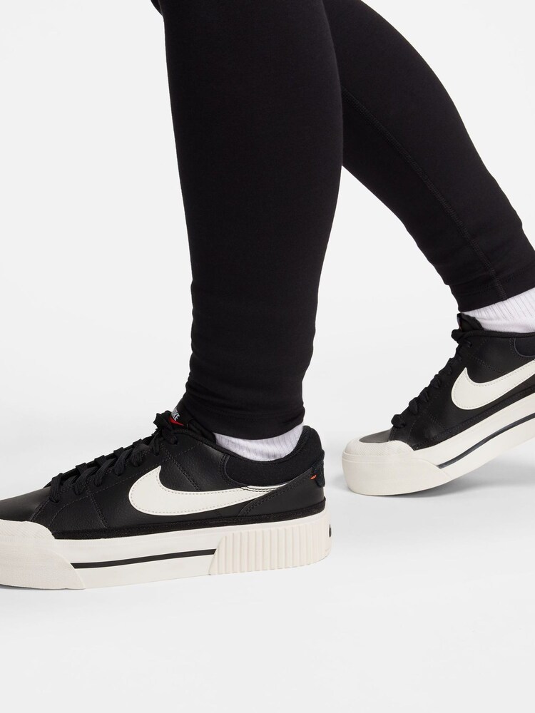 črna - Nike legice kovinske barve z visokim pasom Swoosh - Slika 5 iz 5