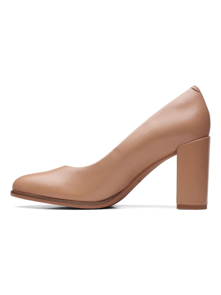 Clarks Nude Praline Leather Court Shoes - Image 2 of 7