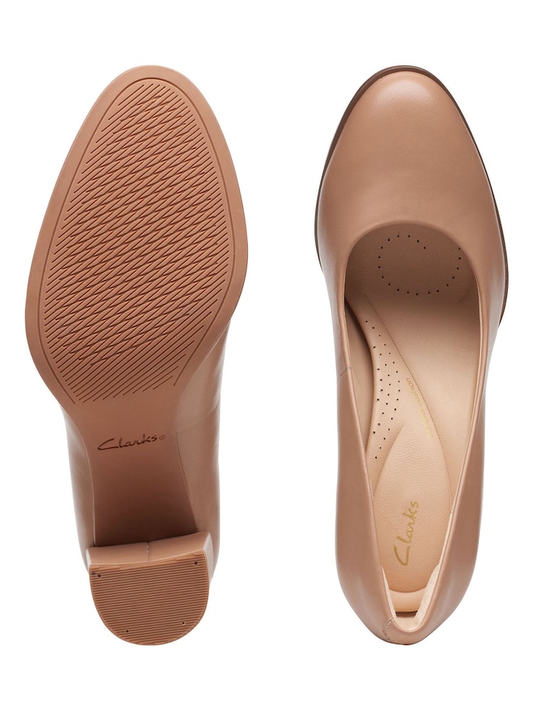 Clarks Nude Praline Leather Court Shoes - Image 7 of 7