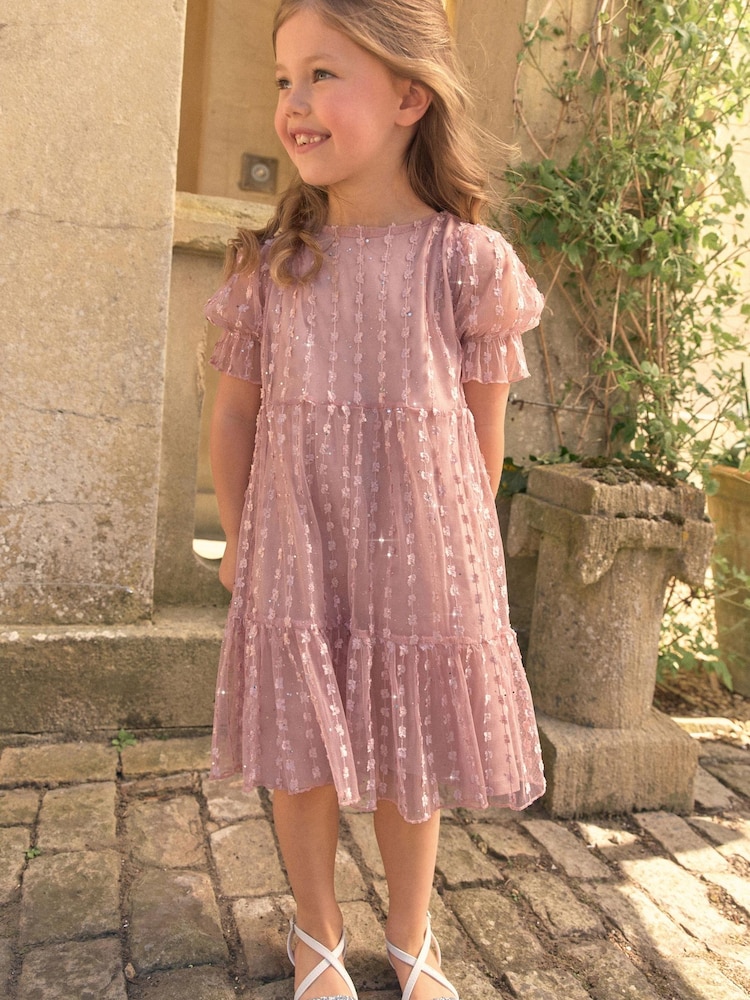 Pink - Kurzärmeliges, gestuftes Partykleid aus glitzerndem Netzstoff (3–16 J.) - Bild 1 von 9 Pink - Kurzärmeliges, gestuftes Partykleid aus glitzerndem Netzstoff (3–16 J.) - Bild 1 von 9