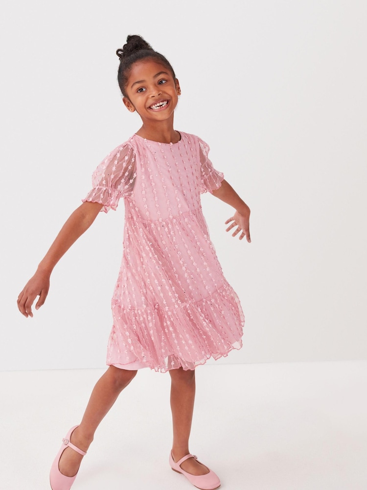 Pink - Kurzärmeliges, gestuftes Partykleid aus glitzerndem Netzstoff (3–16 J.) - Bild 2 von 9 Pink - Kurzärmeliges, gestuftes Partykleid aus glitzerndem Netzstoff (3–16 J.) - Bild 2 von 9