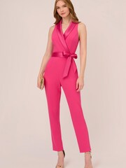 Adrianna Papell Smoking-Jumpsuit aus Kreppstrick, Rosa - Bild 3 von 7