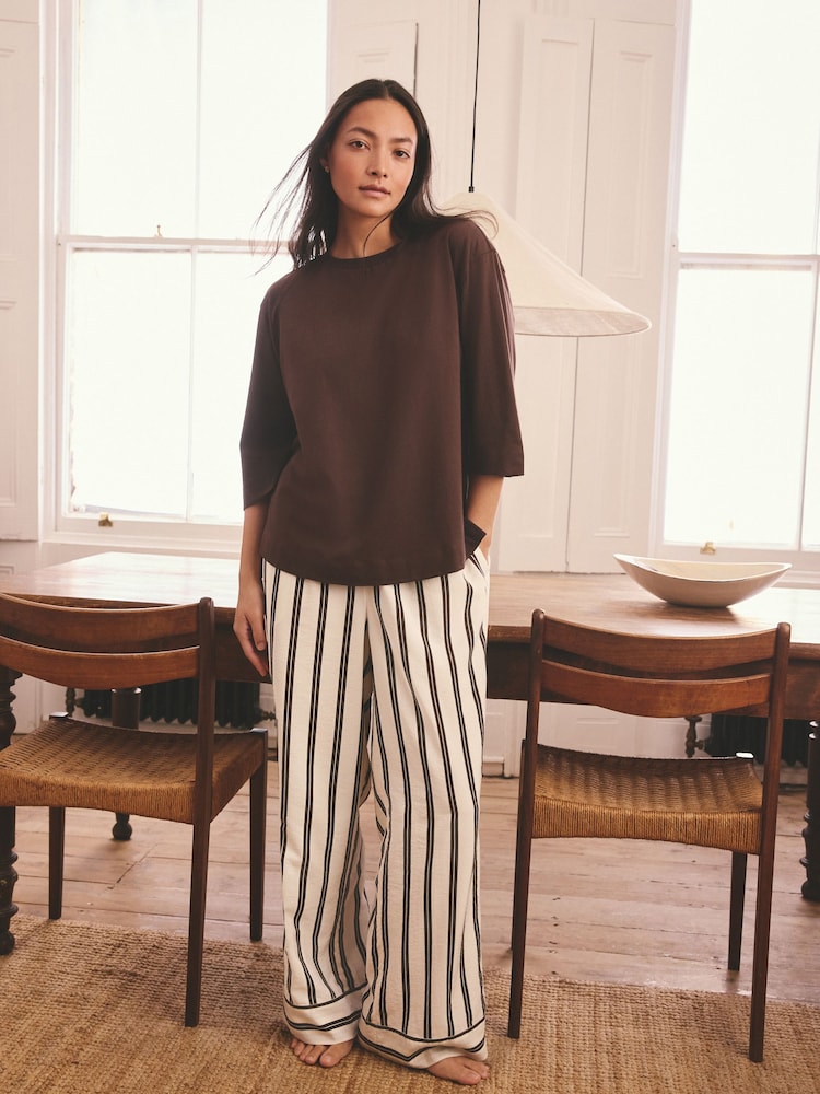 بني خطوط - بيجاما بكم قصير - صورة 1 من 8