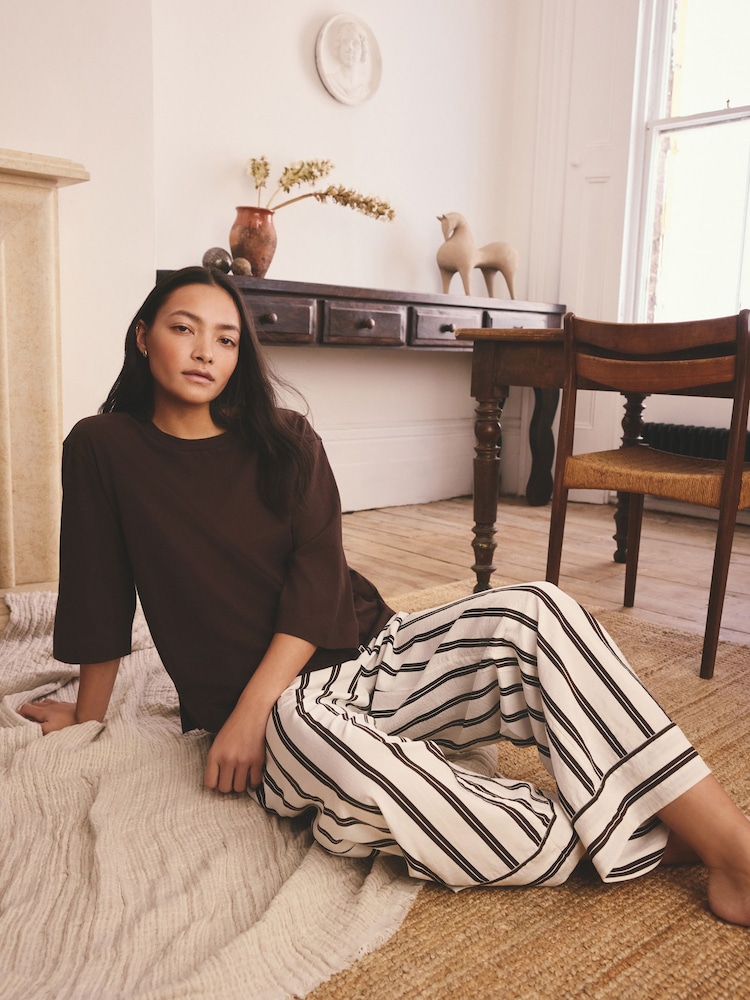 بني خطوط - بيجاما بكم قصير - صورة 2 من 8