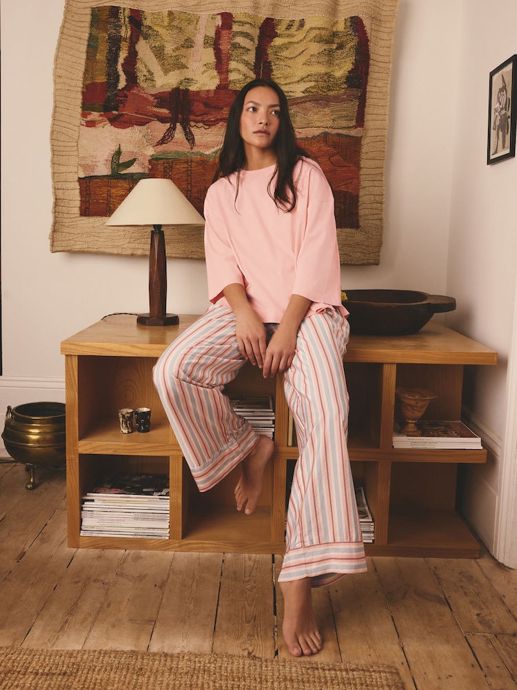 وردي مرجاني خطوط - بيجاما بكم قصير - صورة 1 من 10