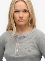 Grau - Superdry Athletic Essential Langarm-Button-Down-Top - Bild 5 von 7