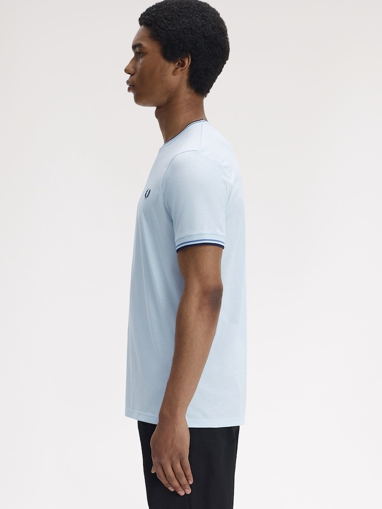 Bleu clair - Fred Perry T-shirt à logo à deux pointes - Image 2 de 5