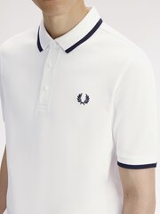 Fred Perry White Collar Detail Polo Shirt - Image 4 of 5