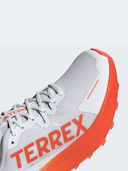 adidas Terrex White Agravic 3 Trail Running Shoes - Image 3 of 4