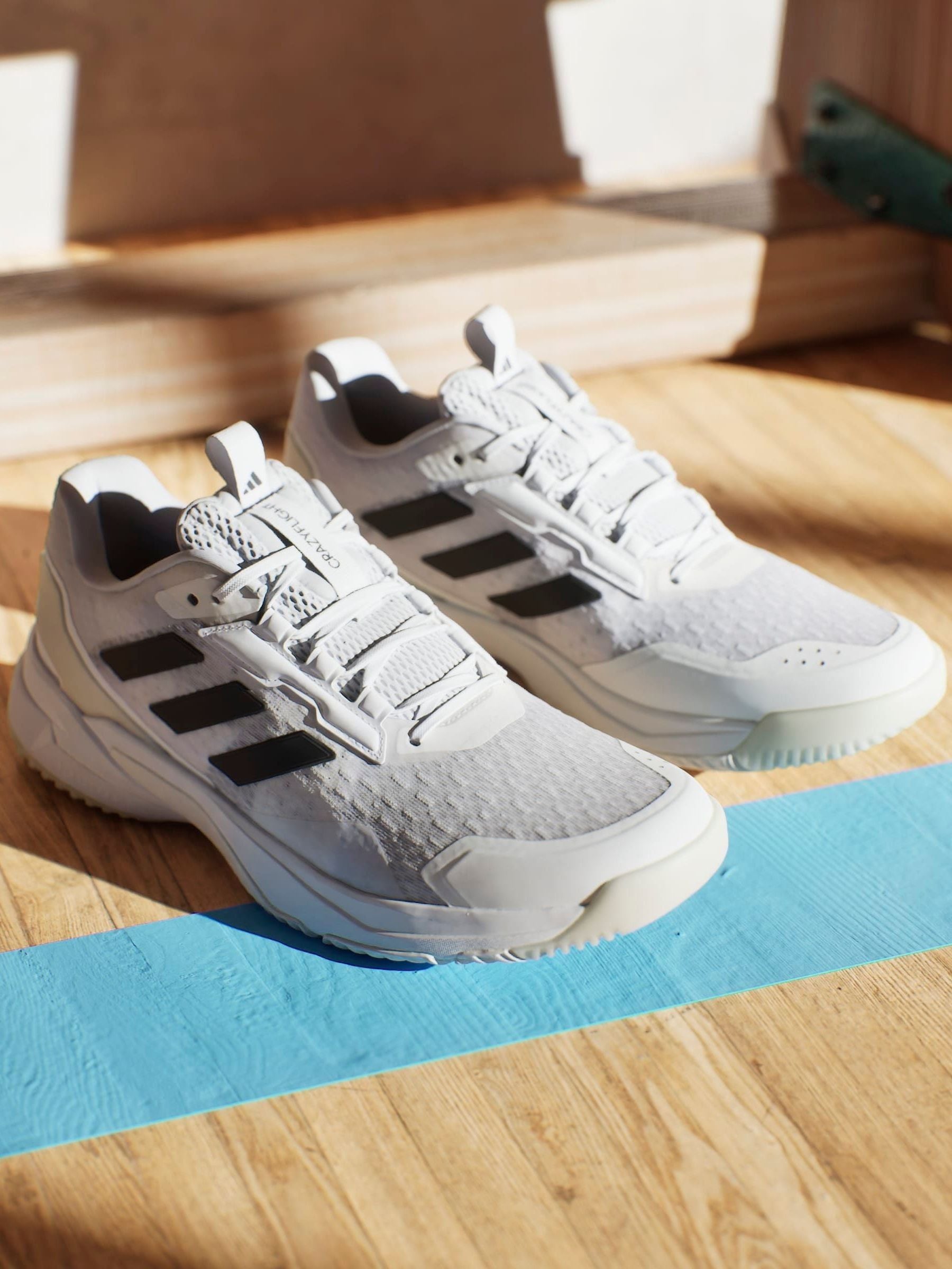 Comprar Zapatos de interior adidas Crazyflight 6 de Next Chile