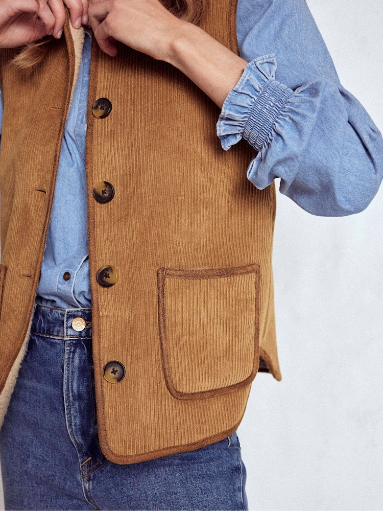 Boden Natural Clerkenwell Reversible Gilet - Image 2 of 7
