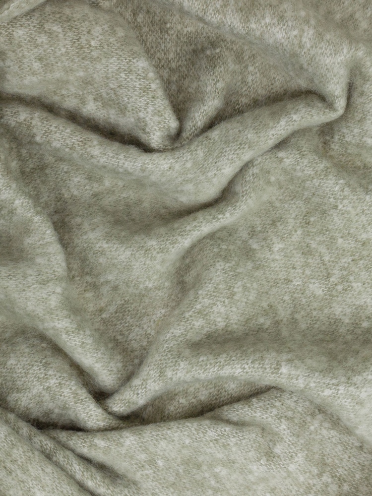 Furn Green Cosy Woven Tasselled Throw - Image 6 of 6