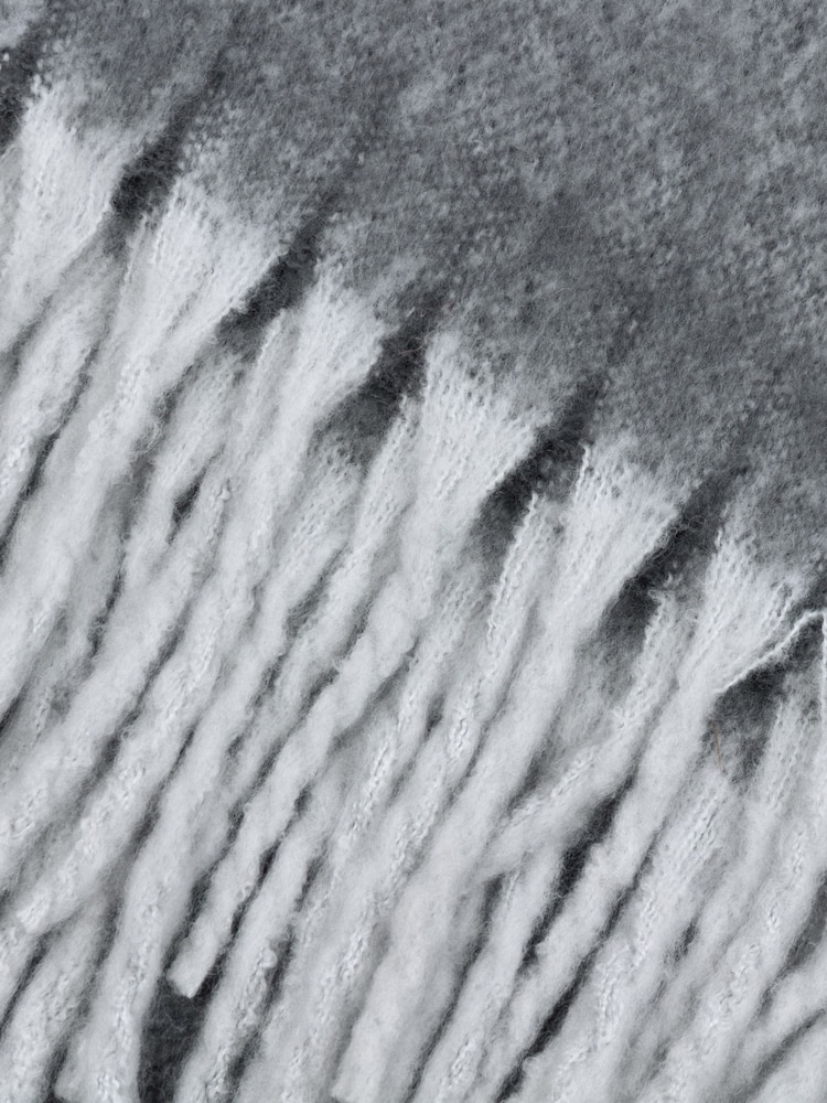 Furn Charcoal Cosy Woven Tasselled Throw - Image 4 of 4