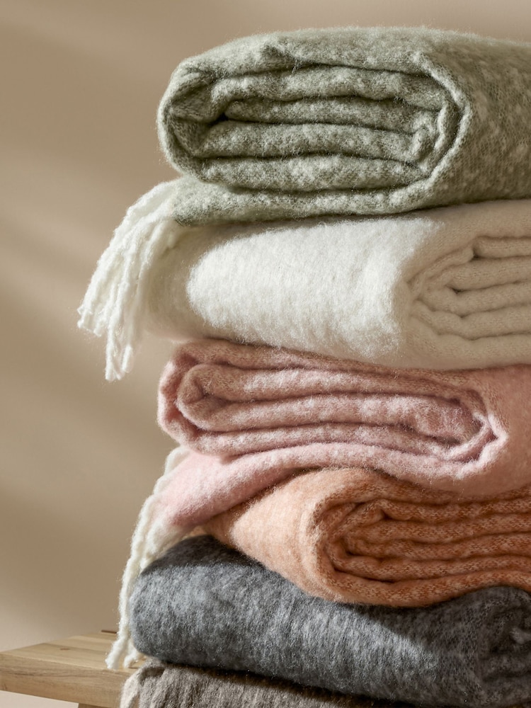 Furn Ecru Cosy Woven Tasselled Throw - Image 2 of 6