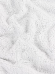 Furn Forest Green Skandi Woodland Sherpa Fleece Throw - Image 5 of 6