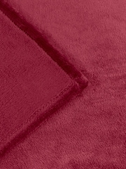 Furn Berry Harrow Fleece Throw - Image 2 of 3
