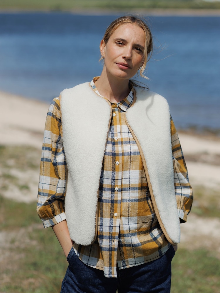 Celtic & Co. Reversible Sheepskin E2E Brown Gilet - Image 1 of 7 Celtic & Co. Reversible Sheepskin E2E Brown Gilet - Image 1 of 7