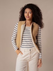 Celtic & Co. Reversible Sheepskin E2E Brown Gilet - Imagen 3 de 7