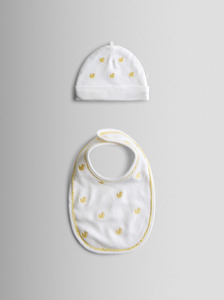 JoJo Maman Bébé Yellow Duck Embroidered Hat and Bib Set
