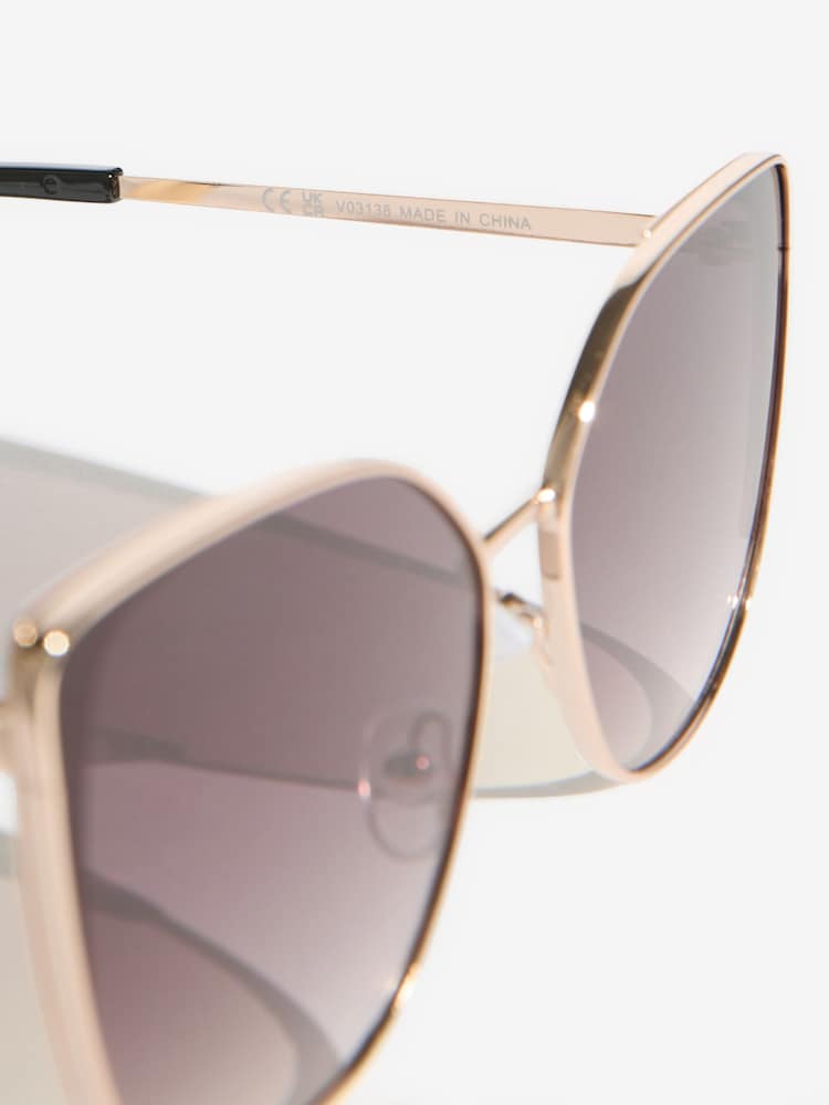 Love & Roses Rose Gold Metal Frame Classic Cat Eye Sunglasses - Image 4 of 4