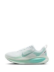 Nike White/Aqua Vomero 18 Road Running Trainers - Image 2 of 8