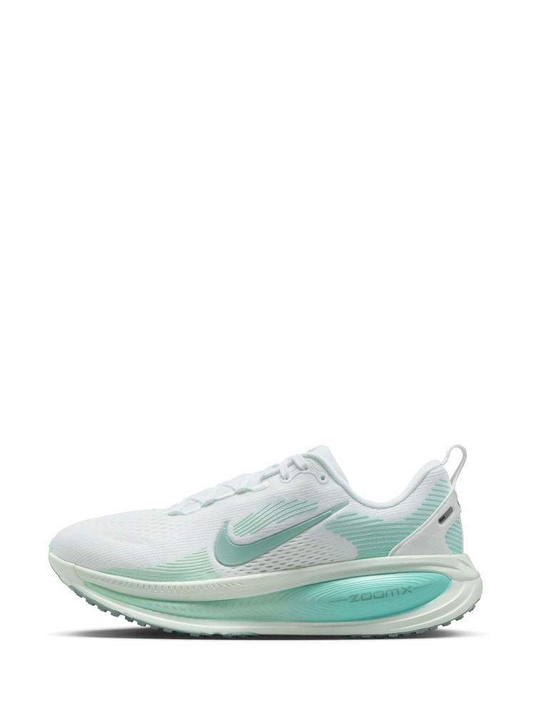 Nike White/Aqua Vomero 18 Road Running Trainers - Image 2 of 8
