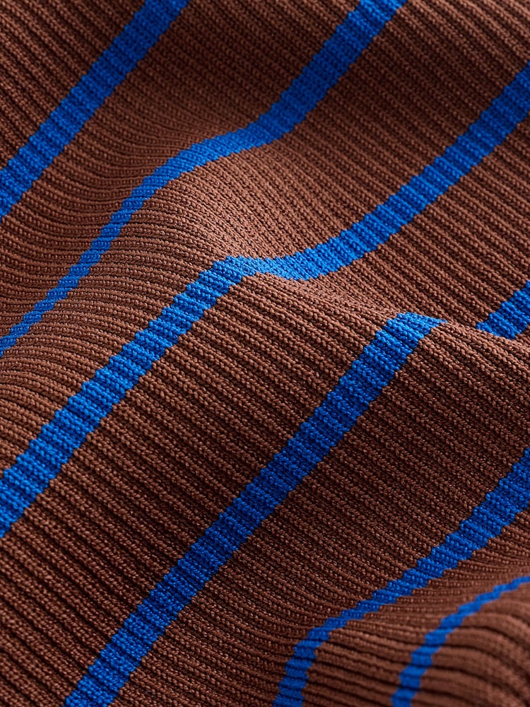بني شوكولاتة/مخطط أزرق - بلوزة بدون أكمام محبوكة بحواف كروشيه - صورة 7 من 7