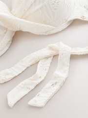 כותנה מחוררת בצבע שמנת - חזיית ביקיני פוש אפ עם ברזלים וריפוד - תמונה 7 מתוך 9