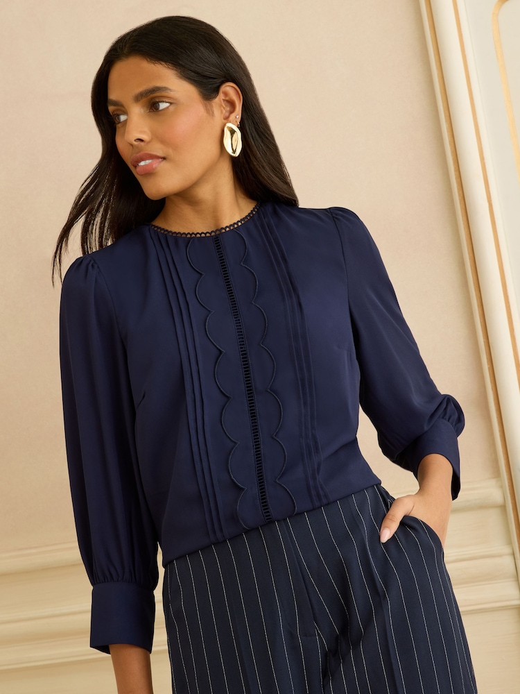 Marineblau - Love & Roses 3/4 Sleeve Scallop Detail Blouse - Bild 1 von 4