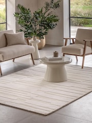 Gallery Home White Alabama Tufted Tonal Rug - Image 1 of 6