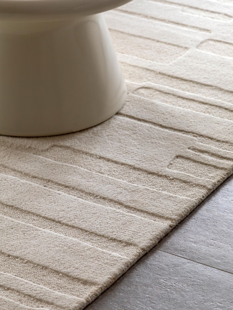 Gallery Home White Alabama Tufted Tonal Rug - Image 2 of 6