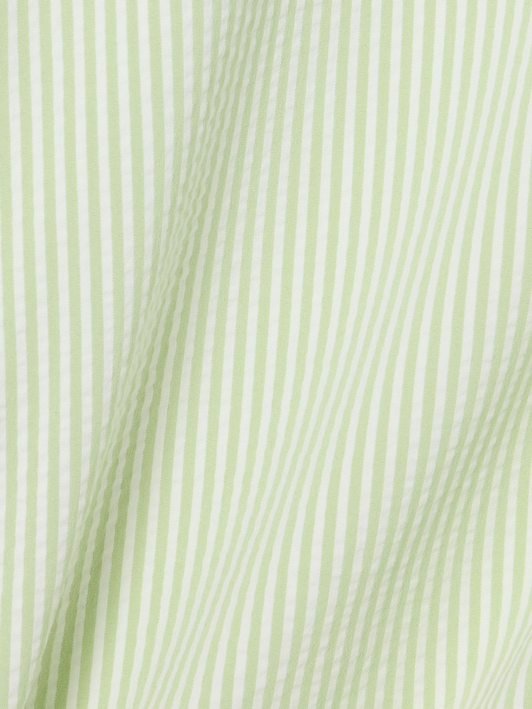 Lacoste Green Ultra-dry UPF 50 Stretch Golf Windbreaker - Image 2 of 5 Lacoste Green Ultra-dry UPF 50 Stretch Golf Windbreaker - Image 2 of 5