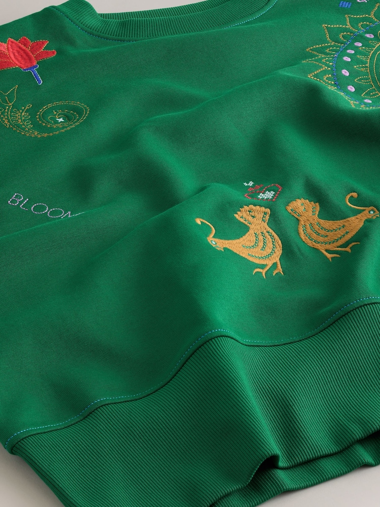 Green Crew Neck Embroidered Sweatshirt - Image 7 of 7