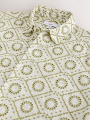 أخضر مطرز - قميص مطرز منقوش بكم قصير - صورة 3 من 3