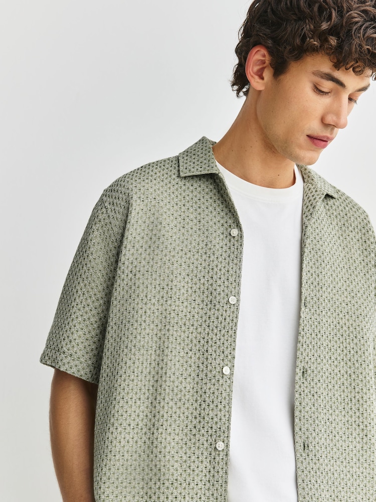 أخضر - قميص بكم قصير مزركش - Image 1 of 7